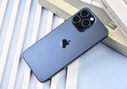 海头镇苹果维修点分享iPhone 15 Pro Max屏幕更换全新实操风险 